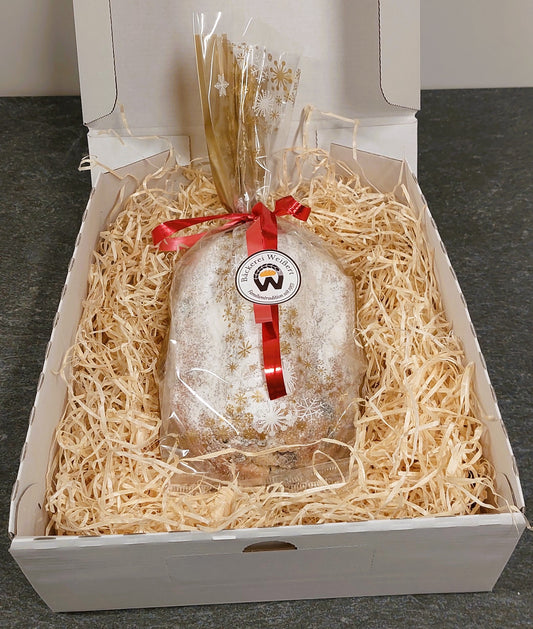 Traditioneller Christstollen